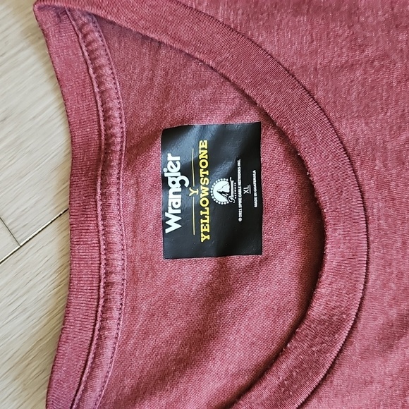 Wrangler Yellowstone Dutton Ranch Graphic Tee, XL - Picture 4 of 8